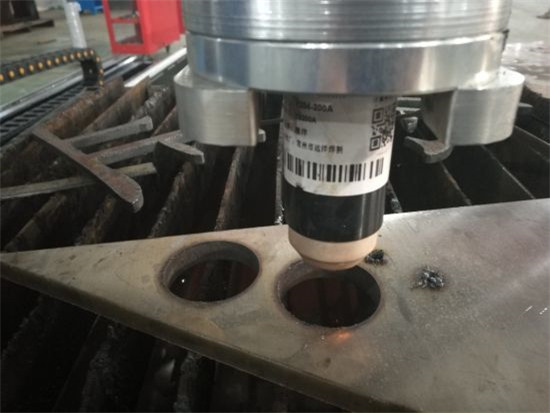 Ang mahusay na pagganap ng pag-iingat sa pag-save ng plasma cutting at engraving machine para sa metal cutting